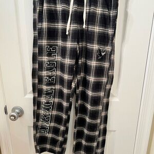 American Eagle Outliers Black White Plaid Flannel Pants with Logo Accent XSmall